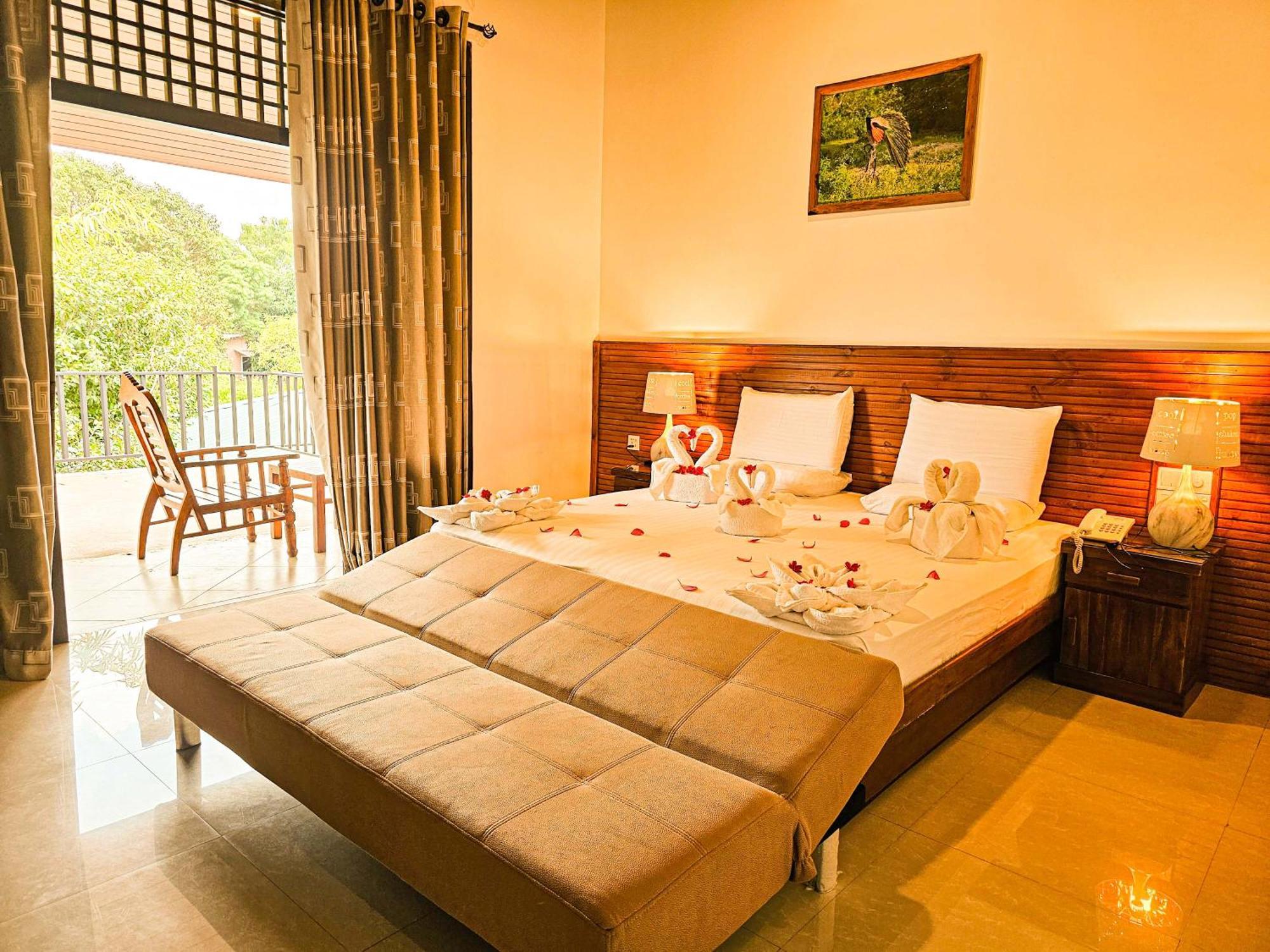 Gamodh Citadel Resort Anuradhapura Exterior photo