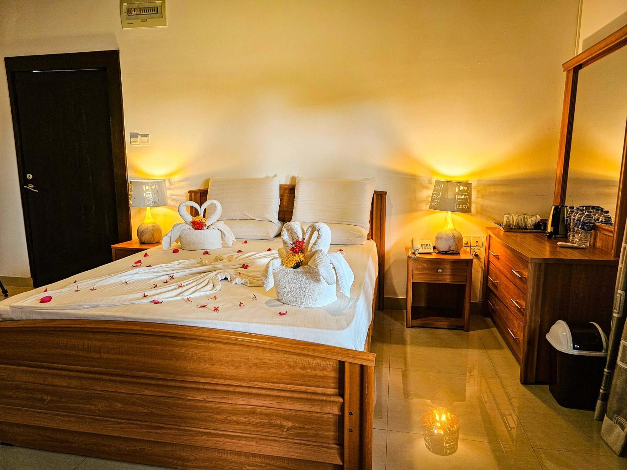 Gamodh Citadel Resort Anuradhapura Exterior photo