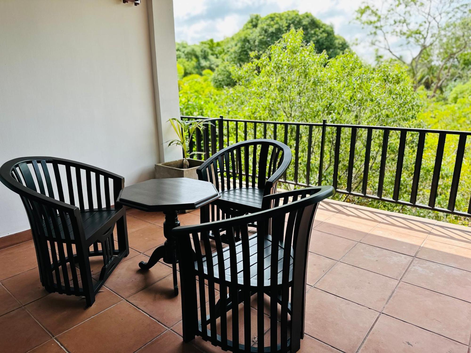 Gamodh Citadel Resort Anuradhapura Exterior photo