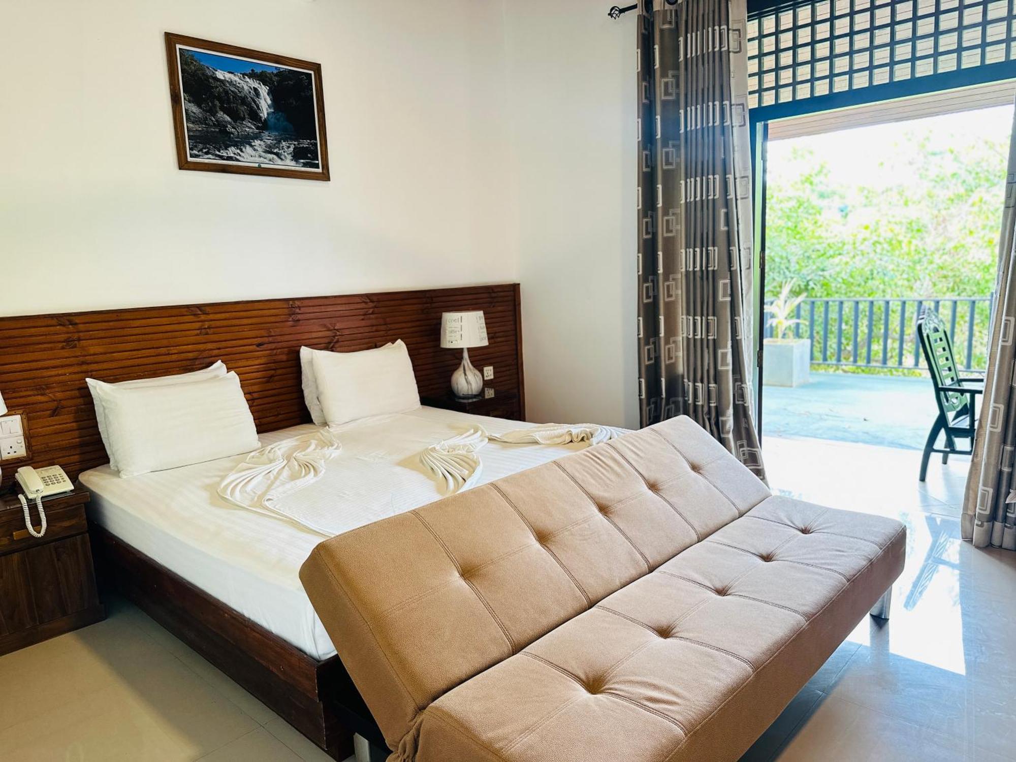 Gamodh Citadel Resort Anuradhapura Exterior photo