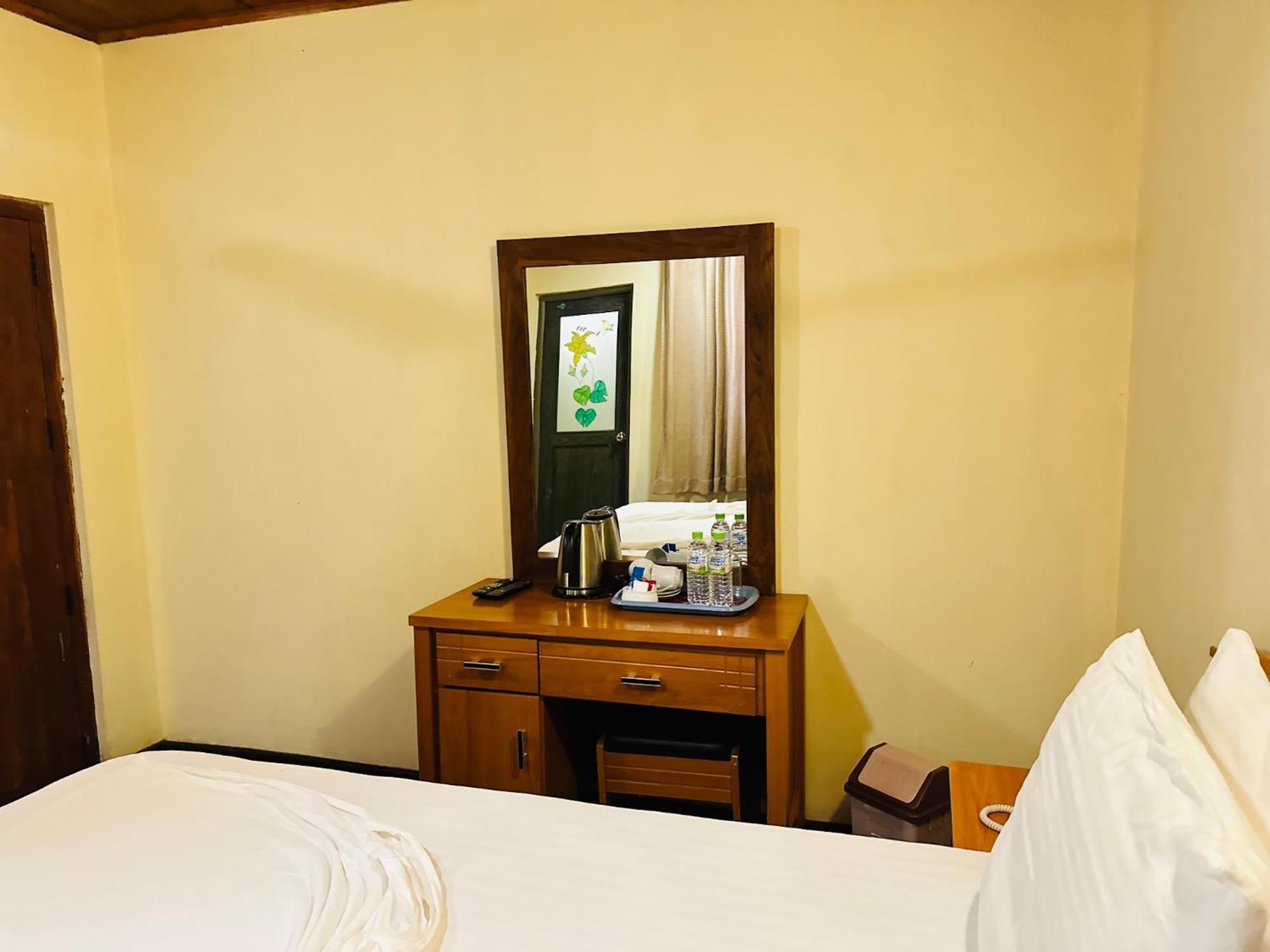 Gamodh Citadel Resort Anuradhapura Exterior photo